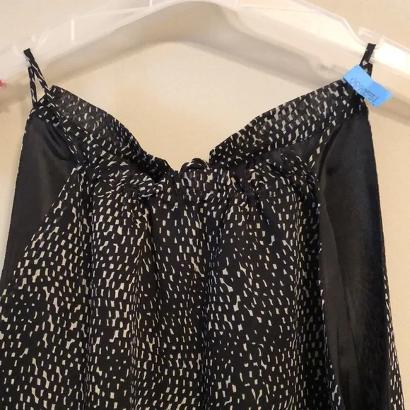 Chapter One halter blouse - Picture 2 of 7